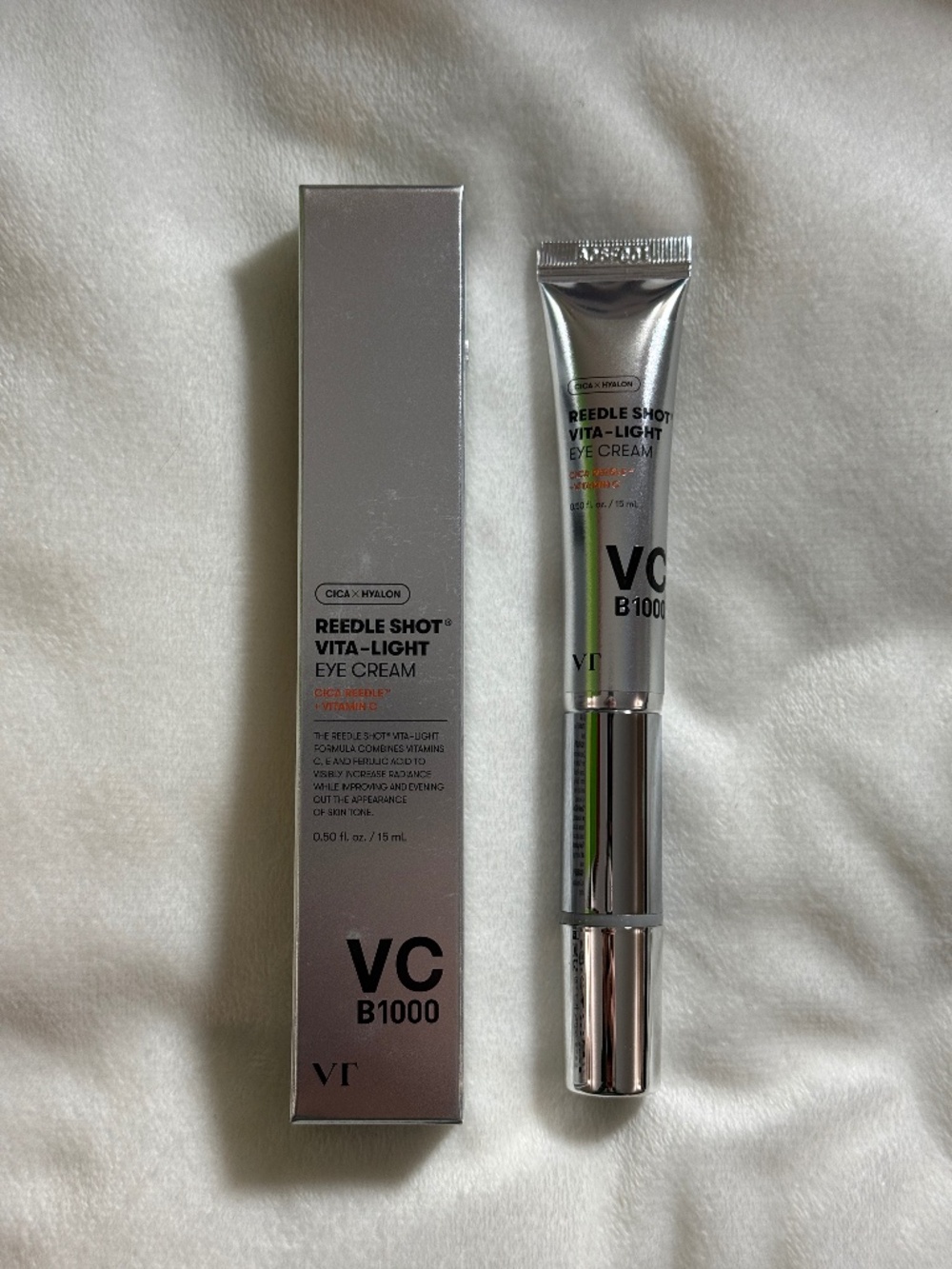 VT Reedle Shot Vita-Light Eyecream